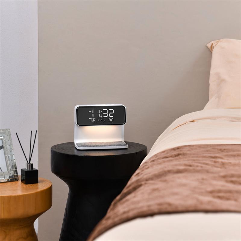 Creative 3 In 1 Bedside Lamp Wireless Charging LCD Screen Alarm Clock  Wireless Phone Charger 8