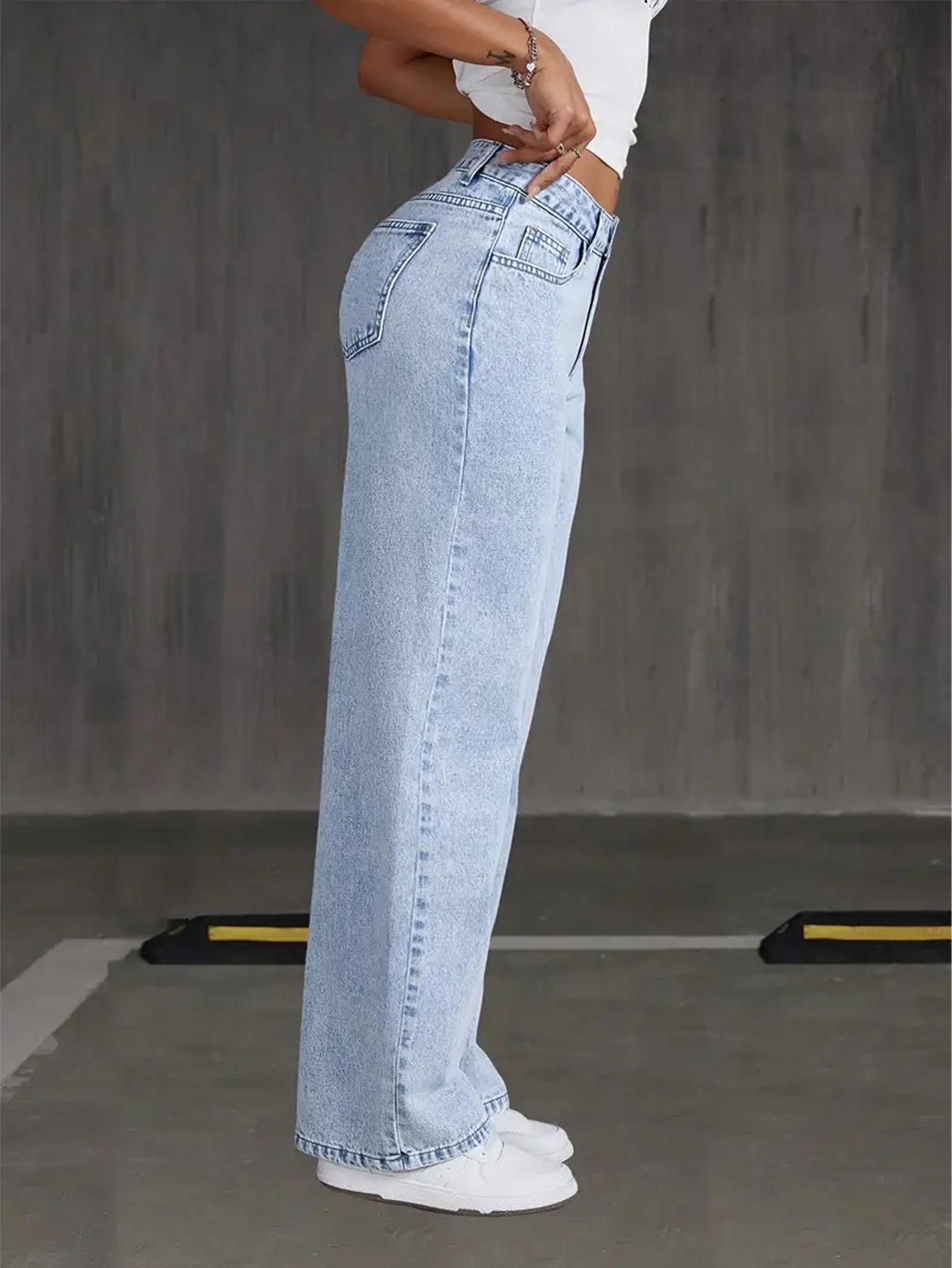 Women's High-Waisted Non-Stretch Wide Leg Jeans, Light Wash Straight Leg Denim Pants 3