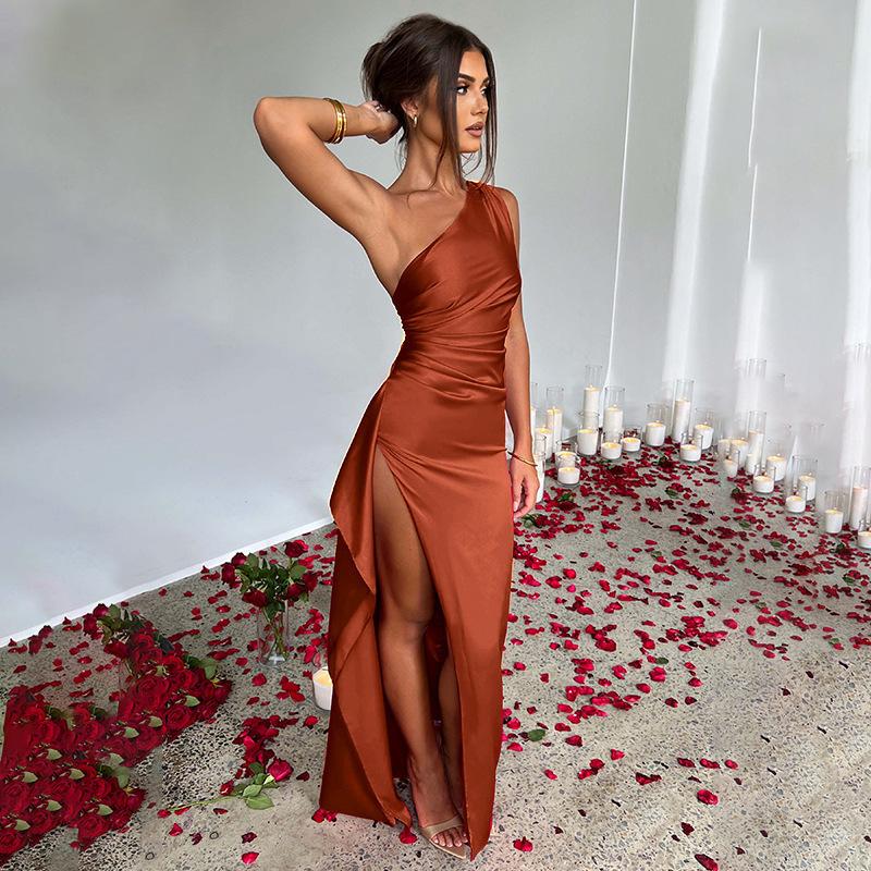 Slim-fit Solid Color One-shoulder Pleated Split Satin Dress 9