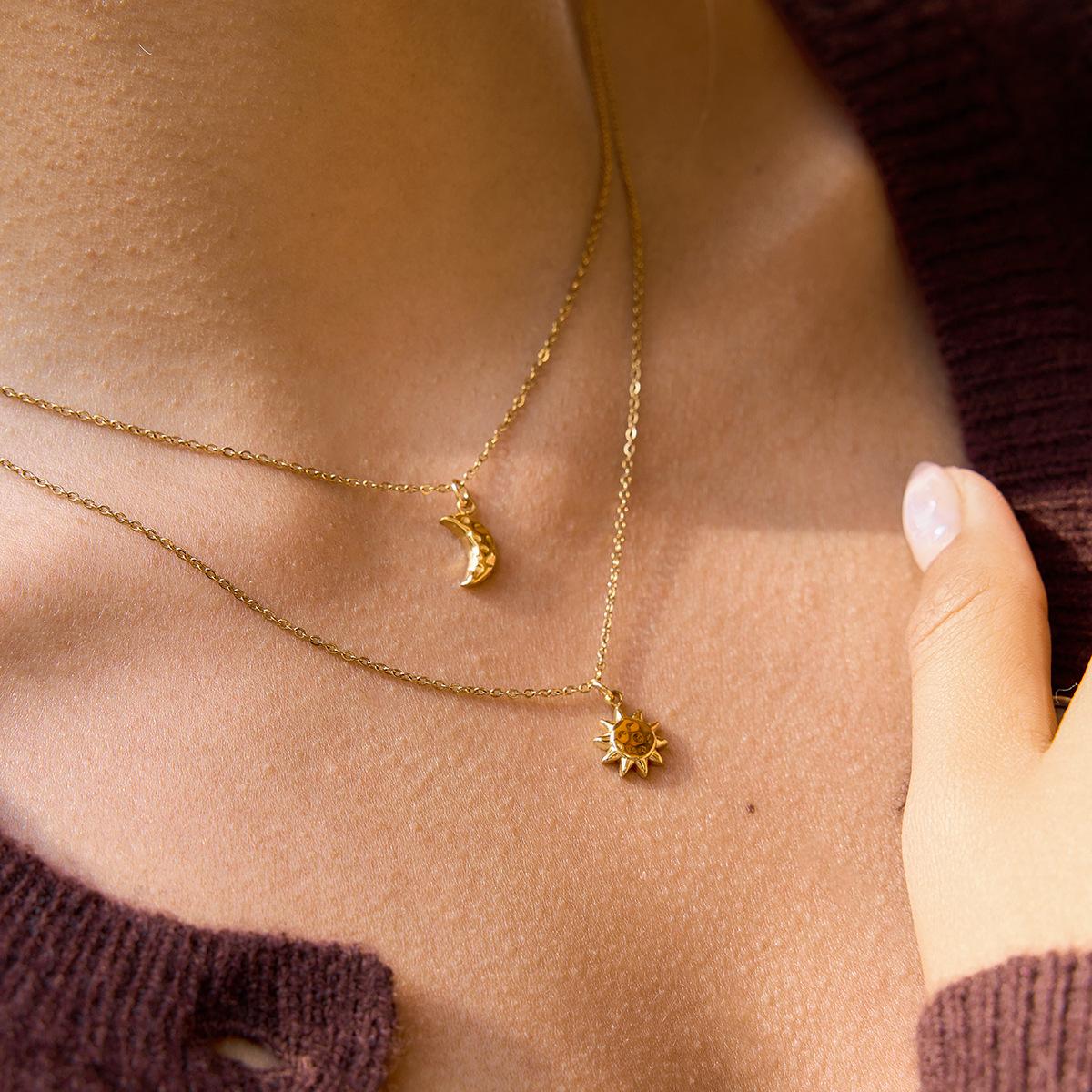 Stainless Steel 18K Gold Sun And Moon Pendant Necklace Double-layered Clavicle Chain